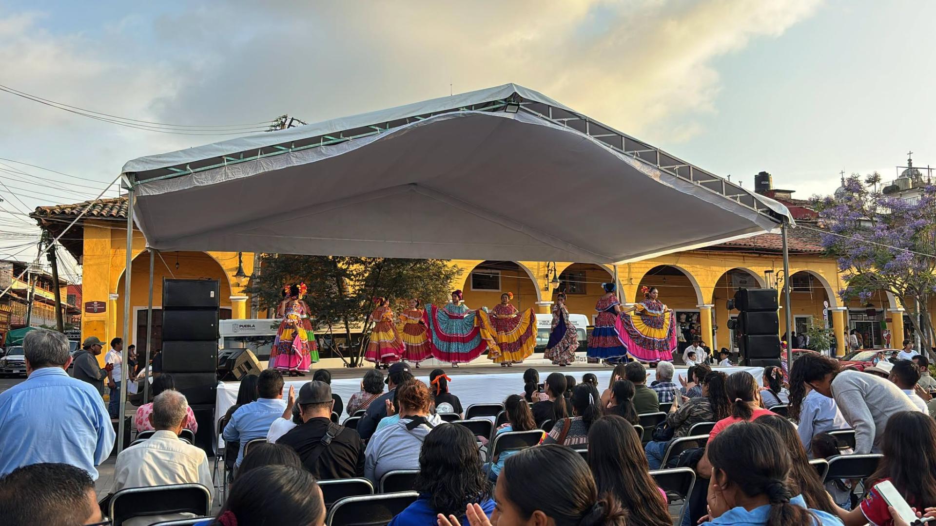 La cultura cobra vida en las Tardes Culturales de Tlatlauquitepec