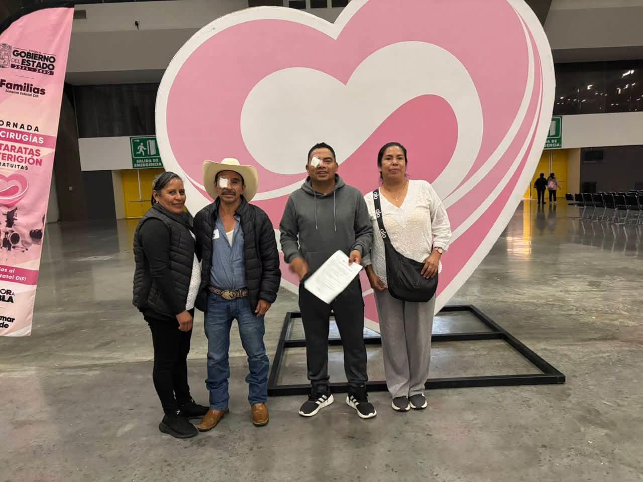 Tlatlauquitepec destaca como el municipio con más beneficiarios en cirugías de cataratas y pterigión